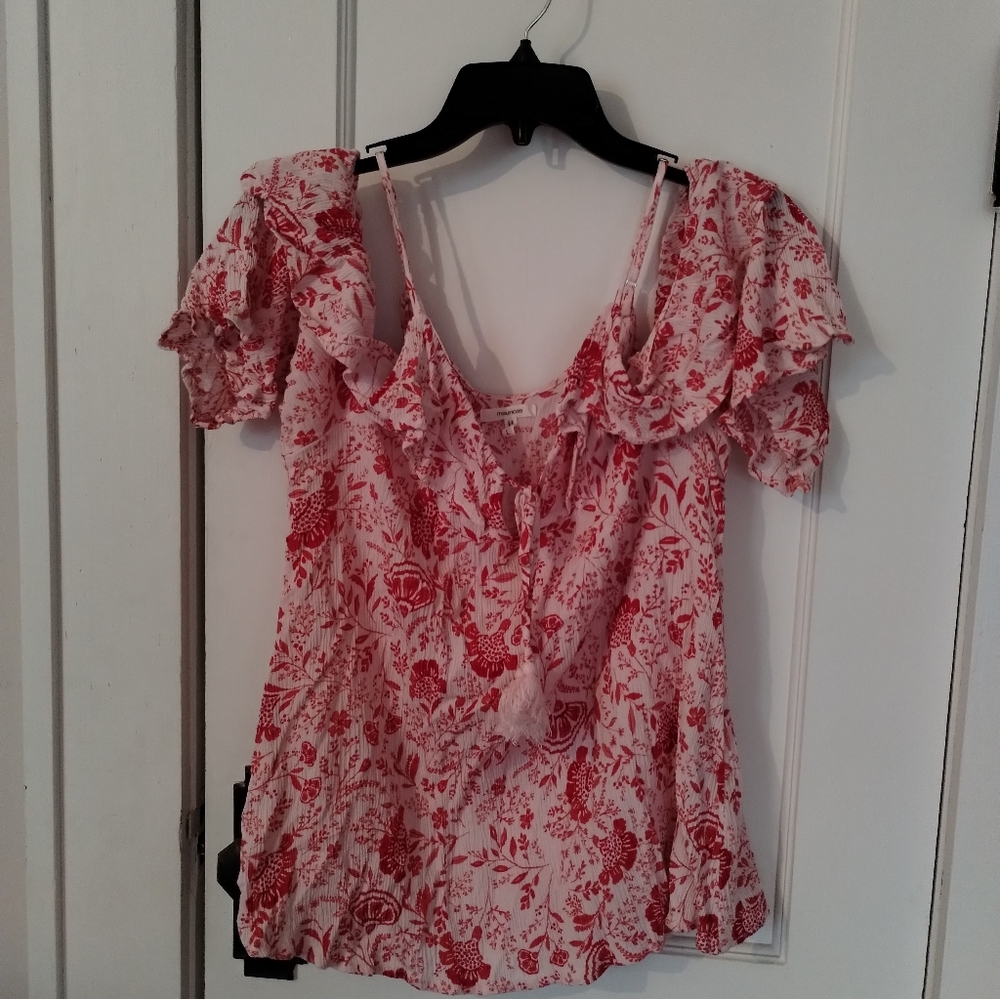 Red print cold shoulder top